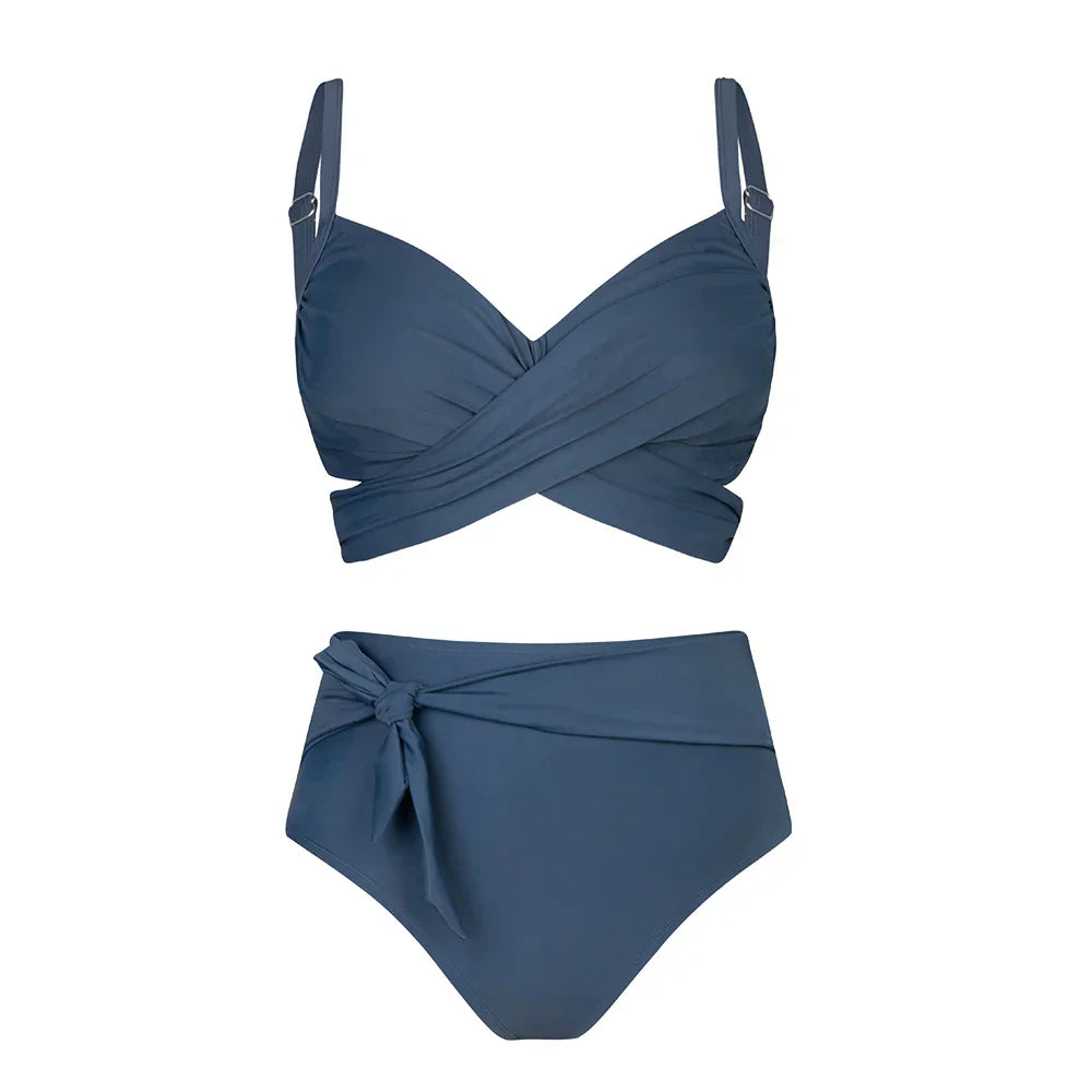 Strój kąpielowy plus size z efektownymi wiązaniami