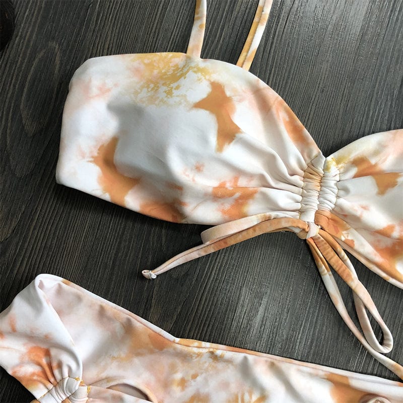 Dwuczęściowy strój kąpielowy z zapięciem z tyłu