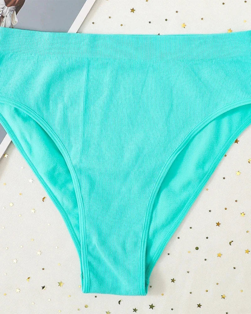 Wygodne majtki figi z wysokim stanem