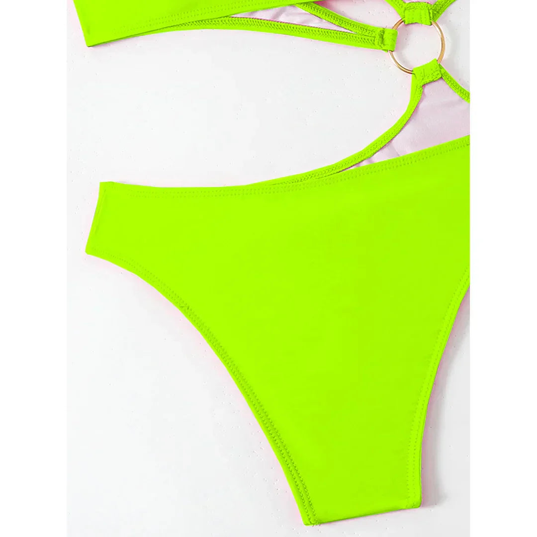 Monokini z asymetrycznym krojem