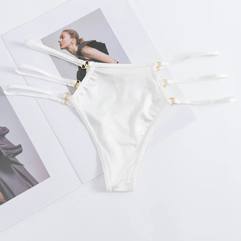 Damskie figi z seksownymi paskami