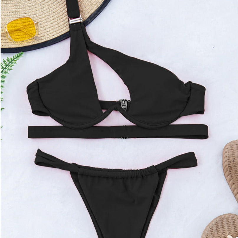 Asymetryczny dwuczęściowy strój kąpielowy bikini z klamrą na ramieniu - Czarny / S