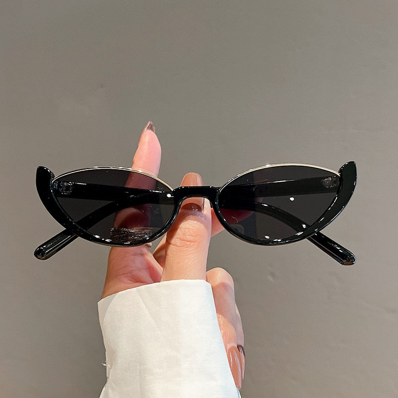 Damskie okulary przeciwsłoneczne o nieregularnym kształcie - Czarny / Uniwersalny