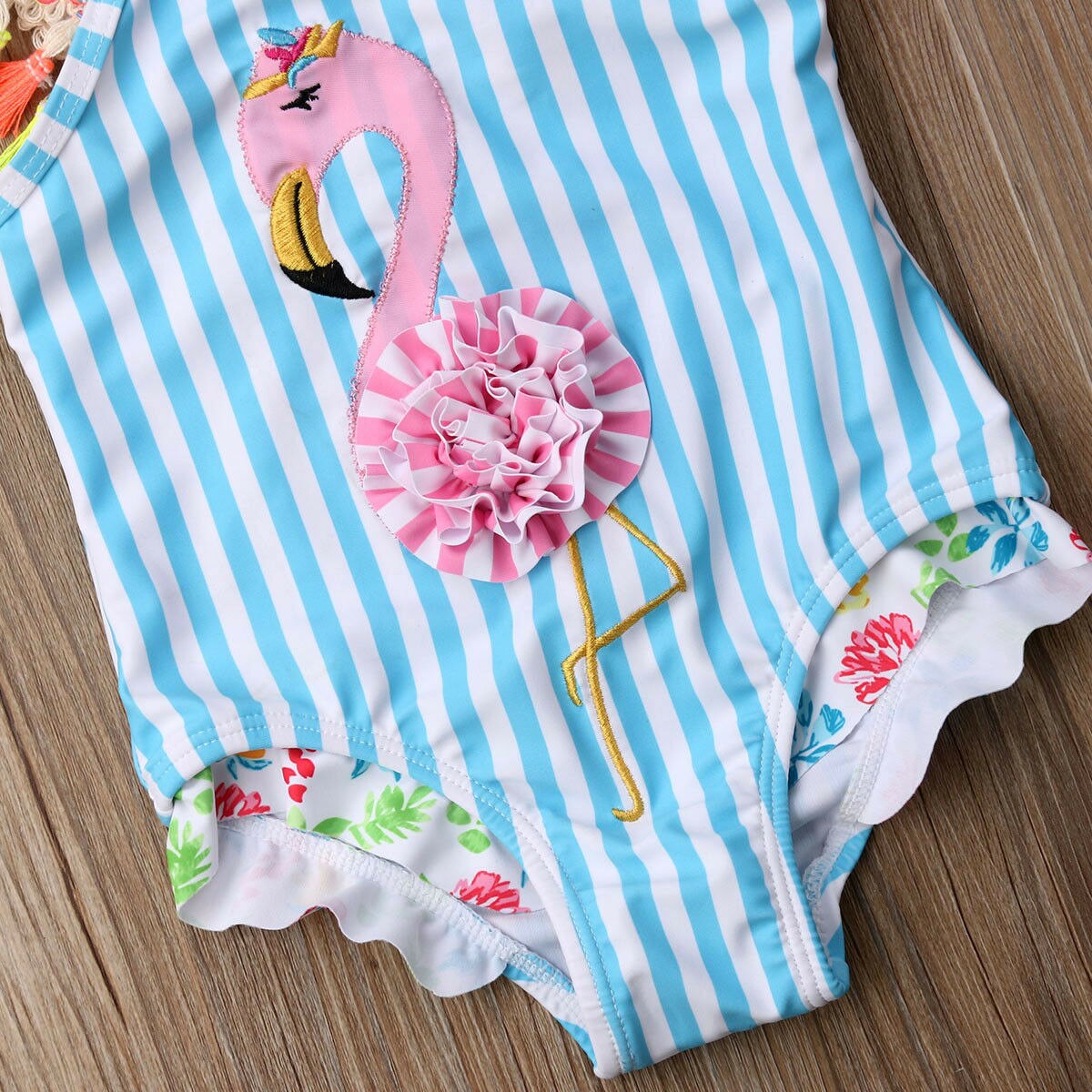 Jednoczęściowy strój kąpielowy z flamingiem dla dziewczynki