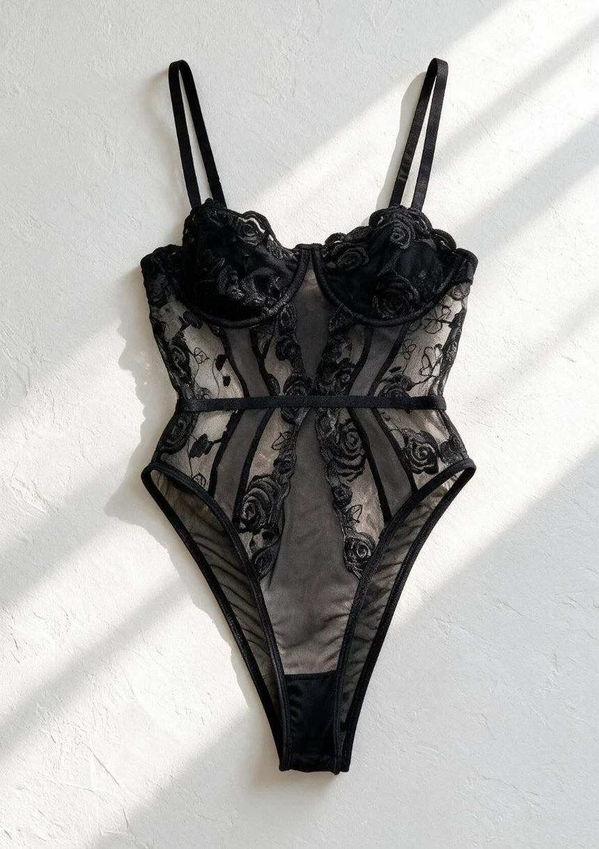 Koronkowe body damskie z haftem w róże