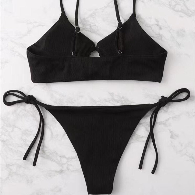 Prążkowany dwuczęściowy strój kąpielowy bikini w jednolitym kolorze