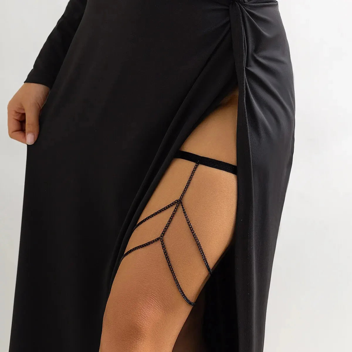 Biżuteria na nogi i dekolt