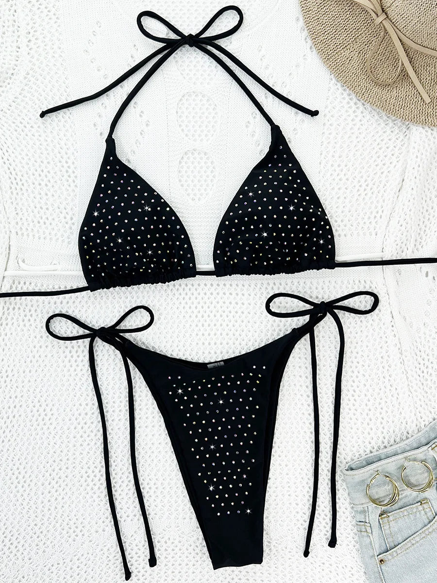 Bikini z regulowanymi ramiączkami
