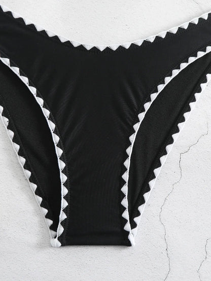 Bikini z ramiączkami w kształcie krzyża