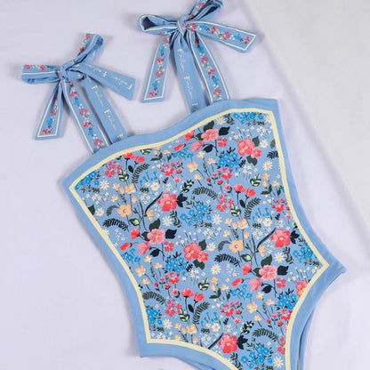 Klasyczny jednoczęściowy strój kąpielowy dwustronny w kwiaty Thelma