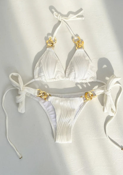 Fakturowany dwuczęściowy strój kąpielowy bikini z łańcuchem