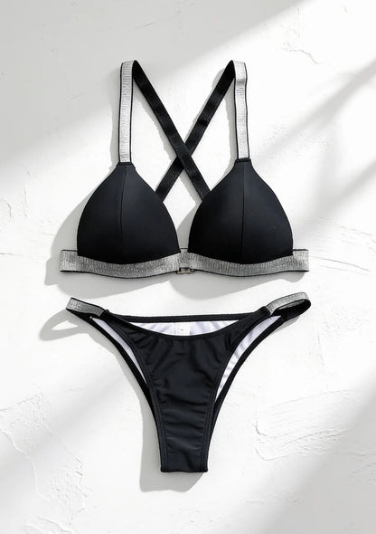 Dwuczęściowy strój kąpielowy bikini z błyszczącymi dodatkami