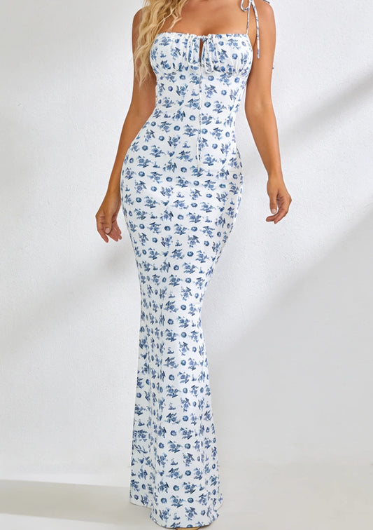 Dopasowana sukienka letnia maxi w drobne kwiaty