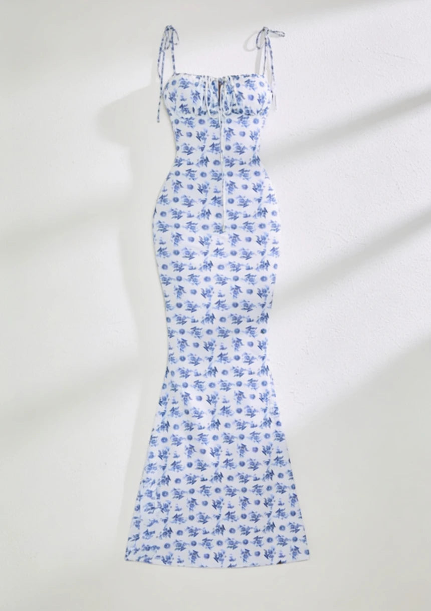 Dopasowana sukienka letnia maxi w drobne kwiaty