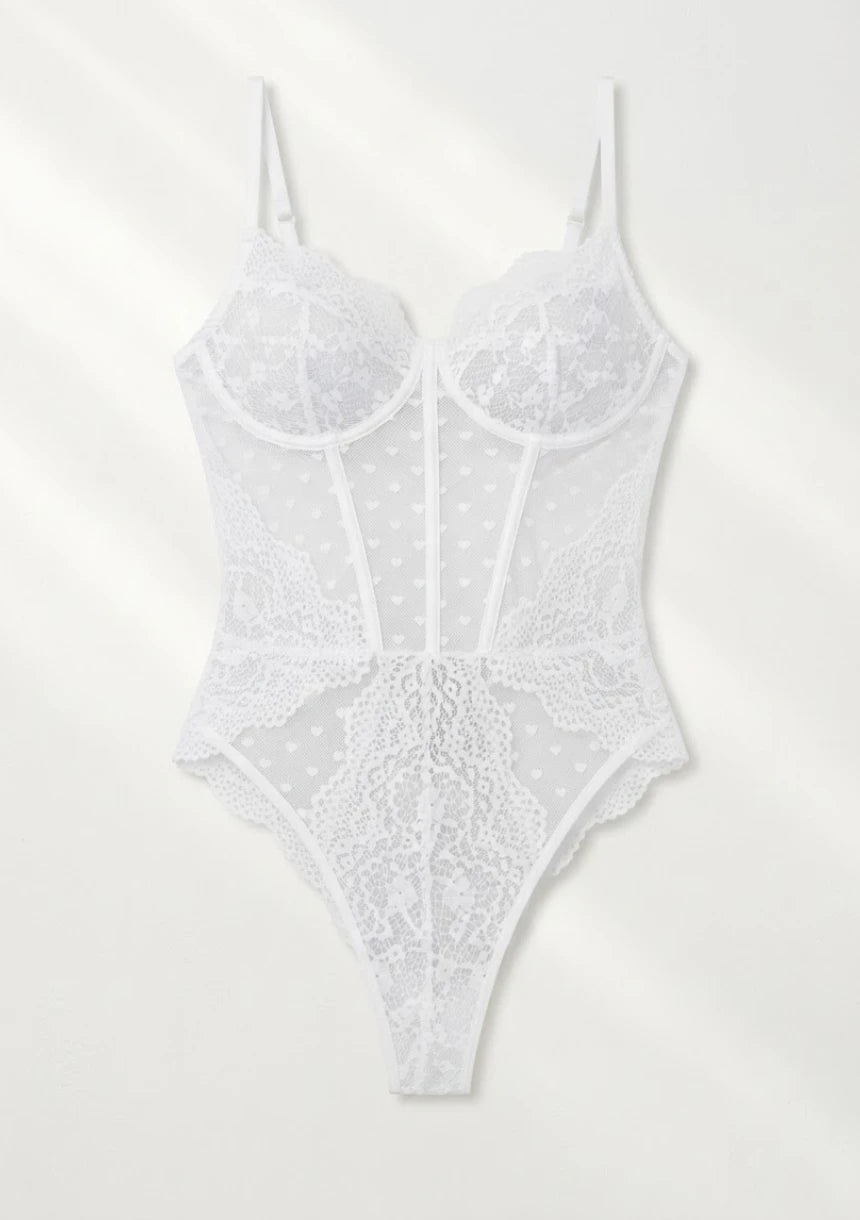 Delikatne body damskie z koronką