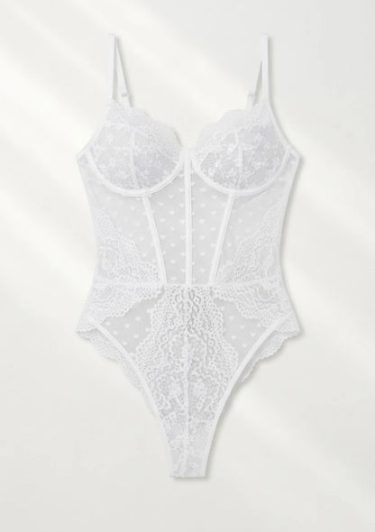 Delikatne body damskie z koronką