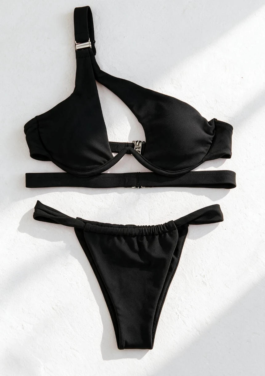 Asymetryczny dwuczęściowy strój kąpielowy bikini z klamrą na ramieniu