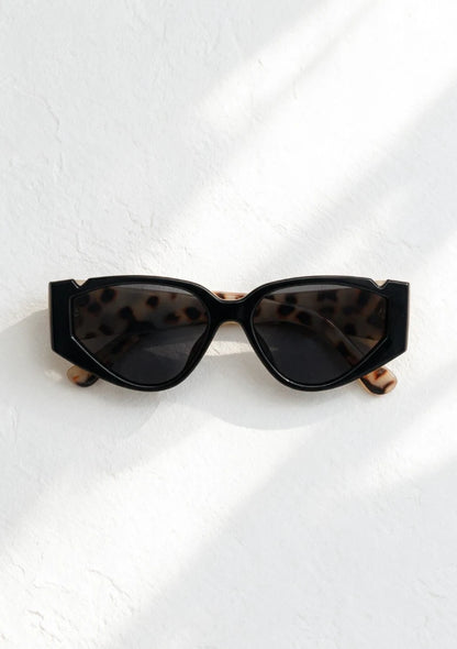 Nietypowe okulary przeciwsłoneczne unisex