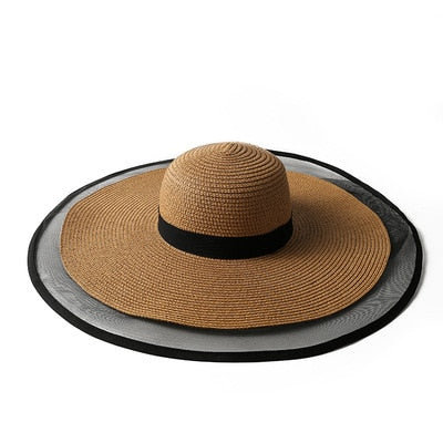 Pleciony kapelusz z tiulem - Brązowy / Uniwersalny
