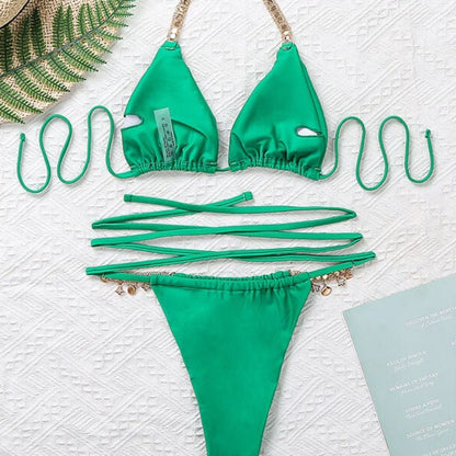 Zielony strój kąpielowy dwuczęściowy bikini z zawieszkami
